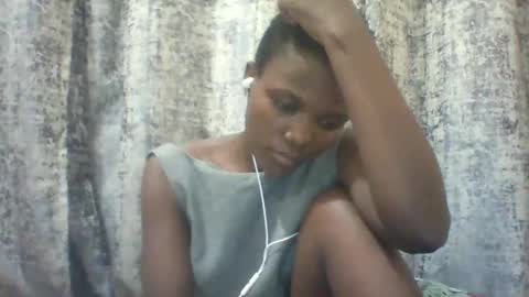 Snapshot of tina2030_1 chatting on June 8, 5:24 pm tee online show from June 8, 5:24 pm