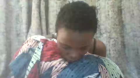 Snapshot of tina2030_1 chatting on June 11, 6:00 am tee online show from June 11, 6:00 am