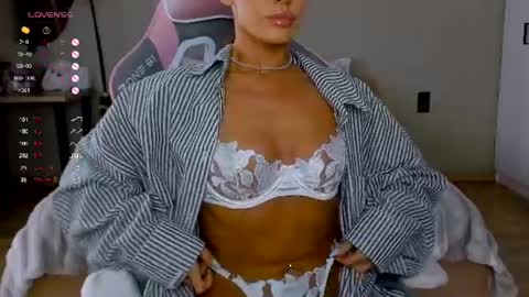 Snapshot of tina__bestie chatting on June 13, 8:45 am Tina online show from June 13, 8:45 am