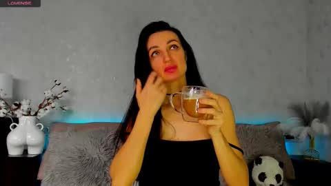 Tina online show from February 14, 8:55 am