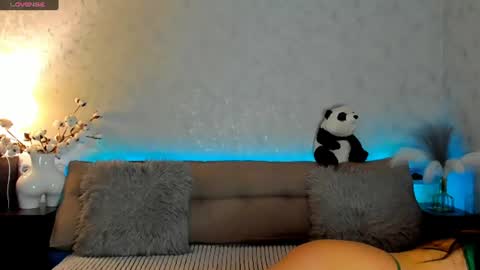 Snapshot of tina_mart chatting on June 24, 6:51 pm Tina online show from June 24, 6:51 pm