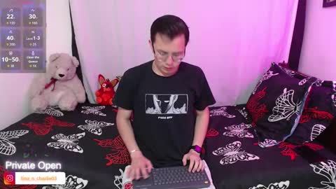 Snapshot of tina_n_charlie chatting on September 24, 10:40 am Tina N Charlie online show from September 24, 10:40 am