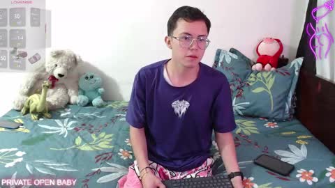 Snapshot of tina_n_charlie chatting on October 16, 12:17 pm Tina N Charlie online show from October 16, 12:17 pm