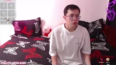 Snapshot of tina_n_charlie chatting on October 24, 11:50 am Tina N Charlie online show from October 24, 11:50 am