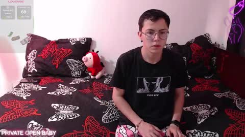 Snapshot of tina_n_charlie chatting on October 27, 12:20 pm Tina N Charlie online show from October 27, 12:20 pm