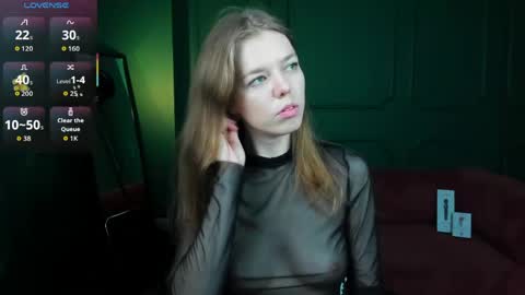 Snapshot of tina_tayllor__ chatting on June 4, 9:32 pm tina_tayllor__ online show from June 4, 9:32 pm