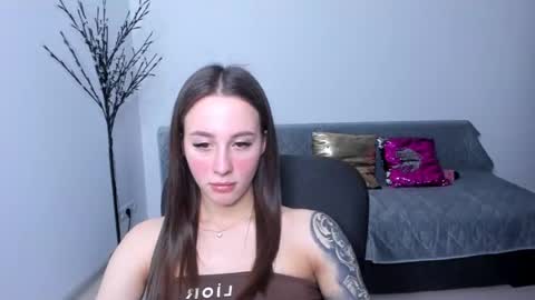 Snapshot of tina_tin85 chatting on June 13, 9:35 pm tina online show from June 13, 9:35 pm