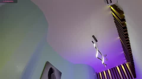 Snapshot of tinaajones_ chatting on October 29, 5:31 am Tina online show from October 29, 5:31 am