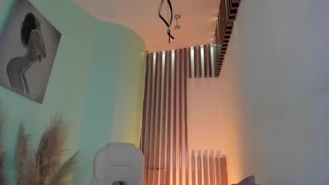 Snapshot of tinaajones_ chatting on November 23, 4:45 am Tina online show from November 23, 4:45 am