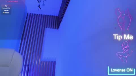 Snapshot of tinaajones_ chatting on December 14, 5:02 am Tina online show from December 14, 5:02 am