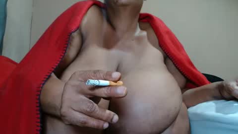 tinagiant online show from November 27, 8:55 pm