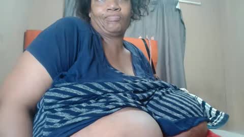 tinagiant online show from May 13, 10:34 am