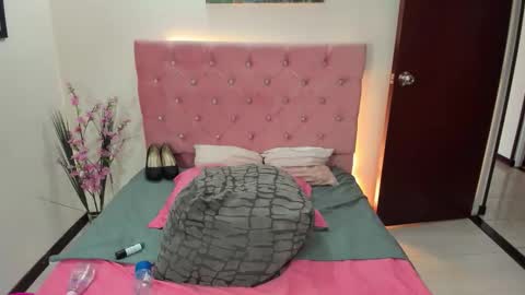 Tina online show from February 17, 3:40 pm