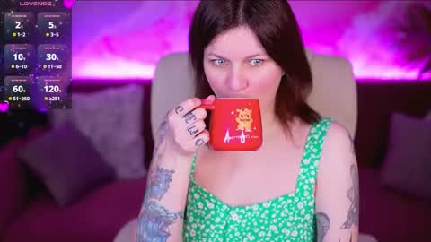 TinaMelt online show from December 14, 7:40 pm