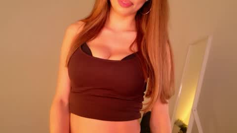 Snapshot of tinapie chatting on May 19, 1:39 pm Tina online show from May 19, 1:39 pm