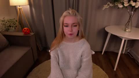 Annie online show from October 29, 9:49 pm