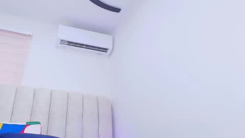 tinkerbell online show from December 4, 7:33 pm