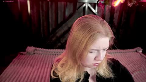 TinkerrBelll online show from January 12, 8:14 pm