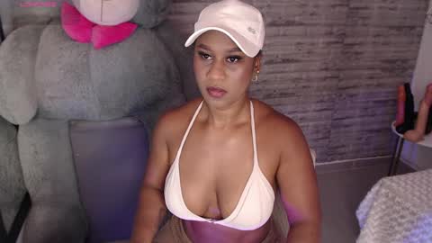 Tinna Goddess online show from April 4, 11:29 am