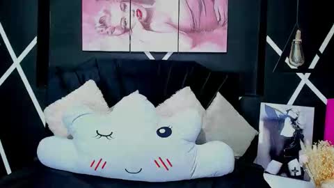 Snapshot of tinny_noa chatting on May 27, 11:18 am tinny_noa online show from May 27, 11:18 am