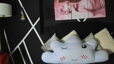 Snapshot of tinny_noa chatting on June 1, 11:12 am tinny_noa online show from June 1, 11:12 am