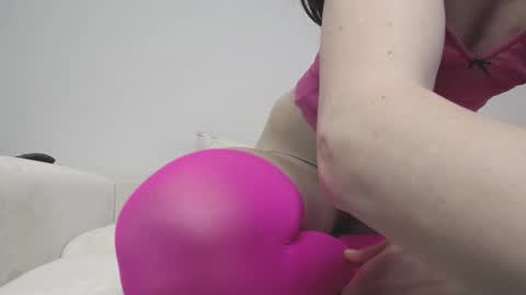 MissMagicLegs online show from February 25, 1:06 pm