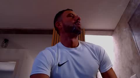 tinoclandestino online show from February 1, 10:37 am