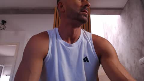 tinoclandestino online show from September 14, 8:24 am