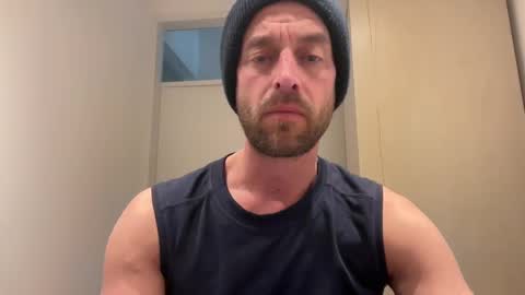 Snapshot of tinusts78 chatting on March 12, 9:02 am tinus online show from March 12, 9:02 am