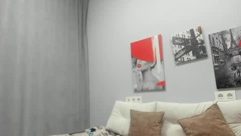 Snapshot of tiny__juju chatting on April 13, 1:00 am JuJu online show from April 13, 1:00 am