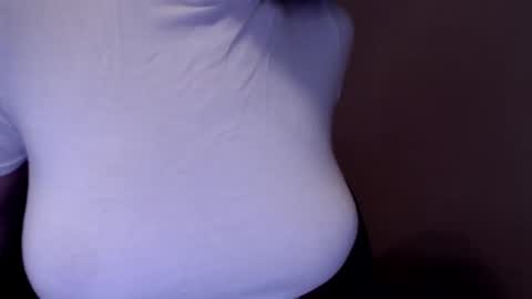 Snapshot of tiny_bb chatting on January 6, 9:30 am Lily online show from January 6, 9:30 am