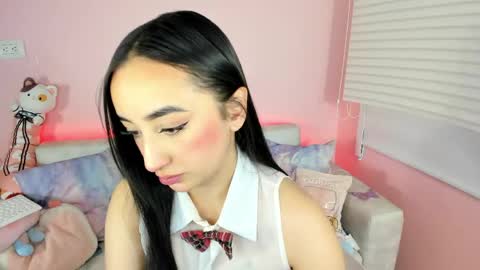 tiny_cora online show from April 18, 4:33 pm