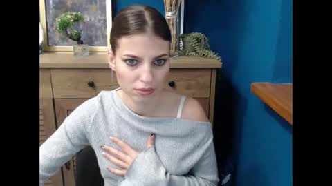 Snapshot of tiny_felicity chatting on November 19, 7:30 am Gloria online show from November 19, 7:30 am