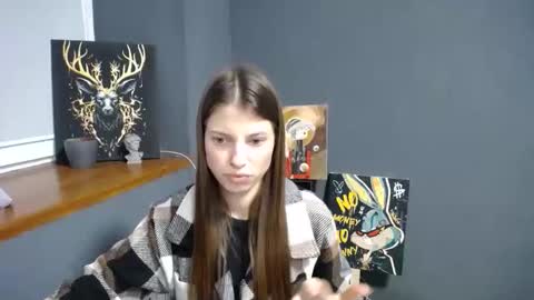 Snapshot of tiny_felicity chatting on December 16, 7:02 am Gloria online show from December 16, 7:02 am