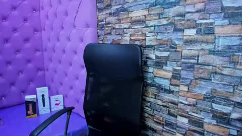 tiny online show from December 11, 2:41 am