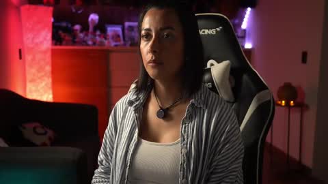 Snapshot of tiny_panther chatting on March 11, 12:54 am Ana Molly online show from March 11, 12:54 am