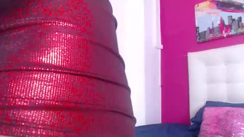 tiny_whore18 online show from October 22, 4:18 pm