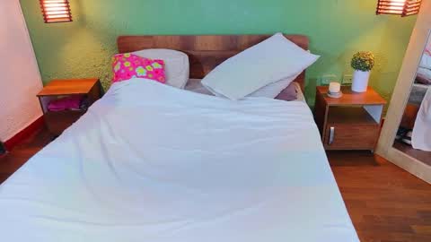 tiny_whore18 online show from April 28, 5:51 pm