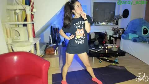 Tiny online show from December 16, 3:33 am