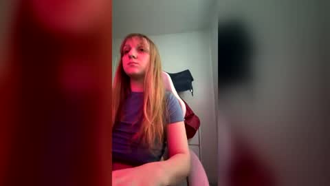 Snapshot of tinyblondebarbie chatting on June 22, 11:07 am tinyblondebarbie online show from June 22, 11:07 am