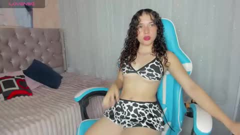 tinysophi online show from October 24, 1:57 am