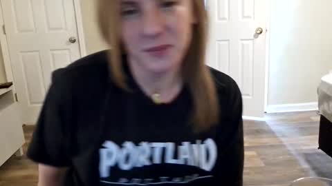 Snapshot of tinywithtiddies chatting on January 14, 4:51 am tinywithtiddies online show from January 14, 4:51 am