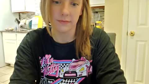 Snapshot of tinywithtiddies chatting on January 15, 12:32 pm tinywithtiddies online show from January 15, 12:32 pm