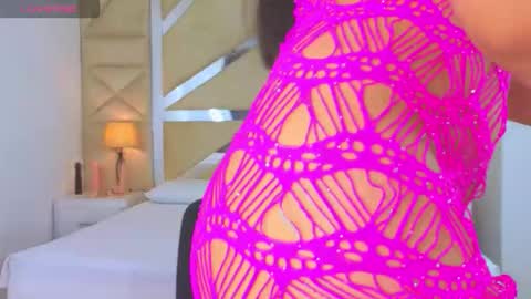 Tiphani Walker online show from November 2, 10:56 pm