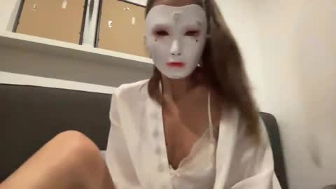 Tinks online show from October 17, 7:27 pm