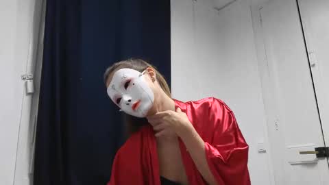 Tinks online show from November 8, 9:57 pm