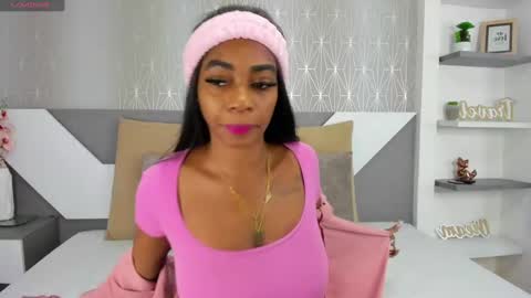 Snapshot of tisha_cole chatting on February 14, 2:33 pm Tisha online show from February 14, 2:33 pm