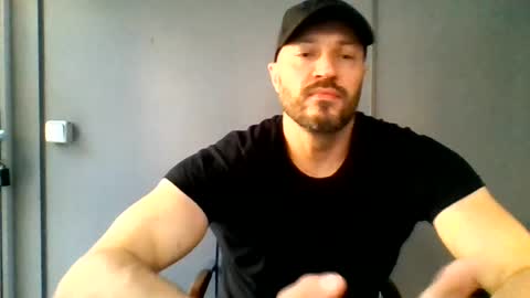 Snapshot of titan_heart chatting on June 30, 5:19 am titan_heart online show from June 30, 5:19 am