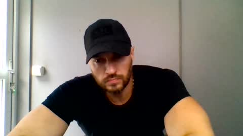 Snapshot of titan_heart chatting on July 28, 10:10 am titan_heart online show from July 28, 10:10 am