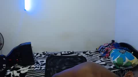 titoway07 online show from October 26, 1:55 am